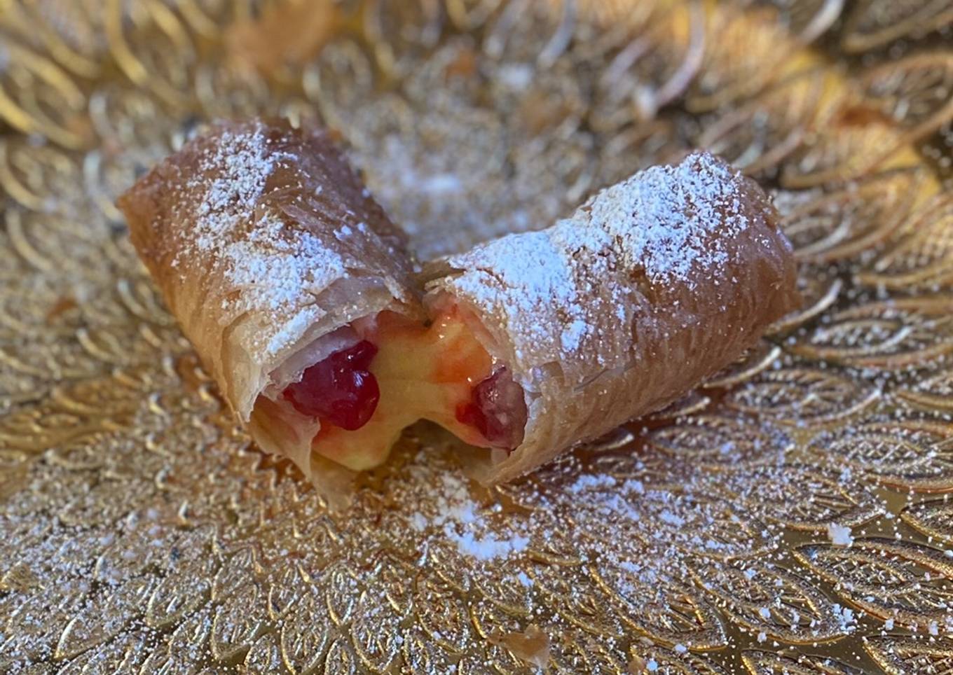 Cherry Cheesecake Phyllo Roll