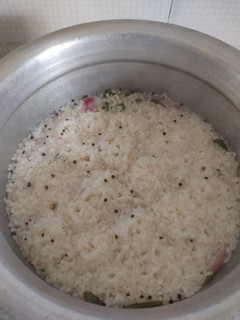 அரிசி உப்மா செய்முறை முக்கிய புகைப்படம்