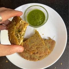A picture of Avocado 🥑 Paneer Paratha.