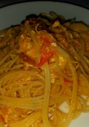 Foto resep Spaghetti saos tomat, telur, toge (3t)