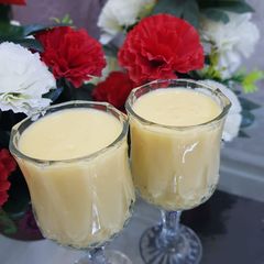 A picture of 3 ingredients Mango shake.
