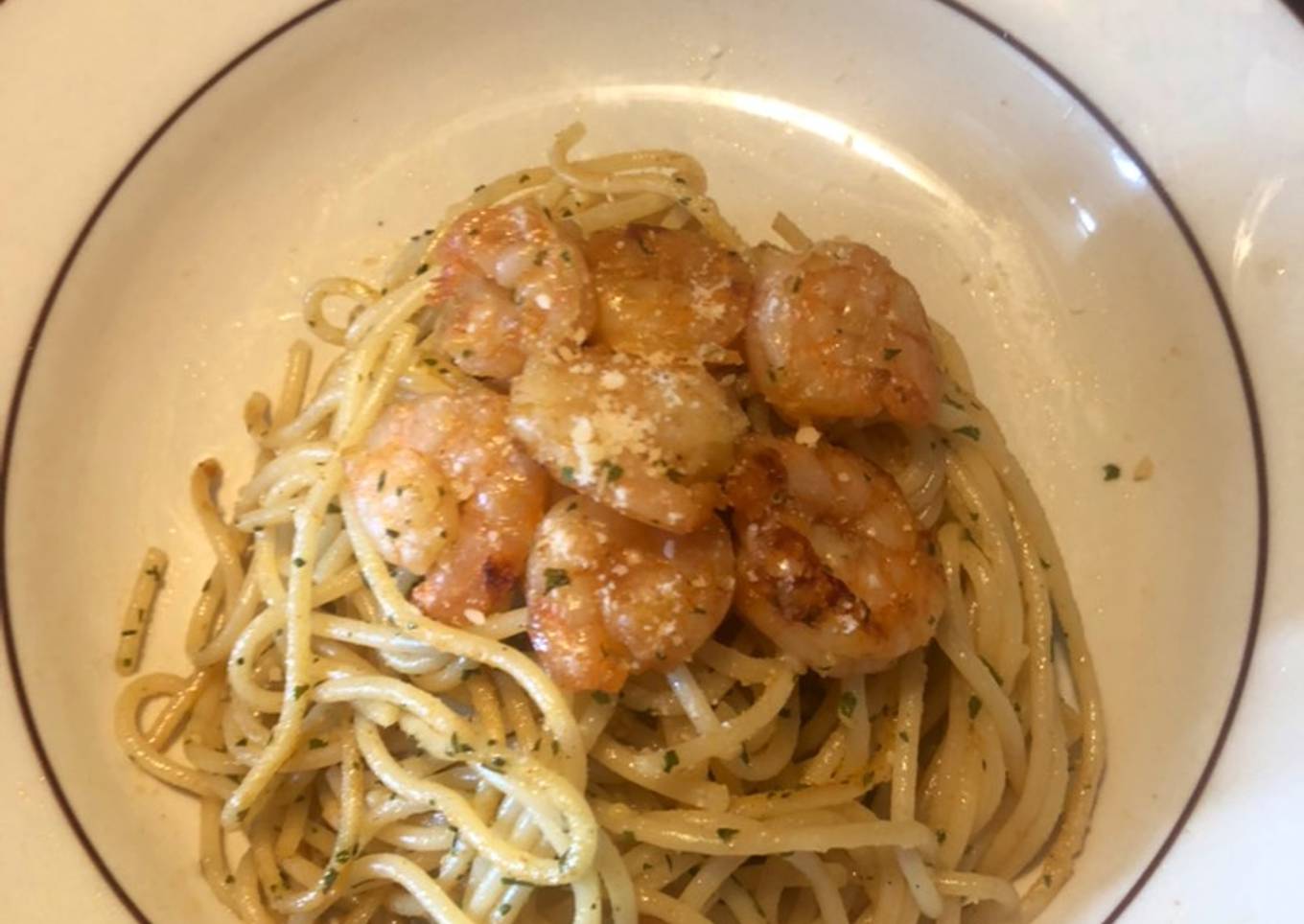 Spaghetti aglio e olio with shrimp