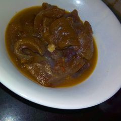 A picture of Kpomo.