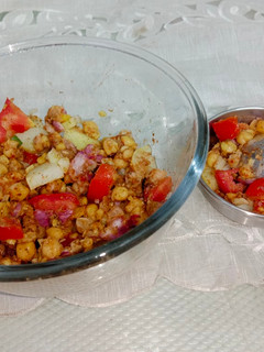 चना चाट (chana chaat recipe in Hindi) रेसिपी मुख्य फोटो