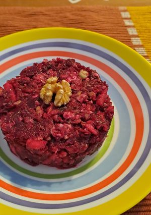 Una foto de Ensalada de remolacha y nueces