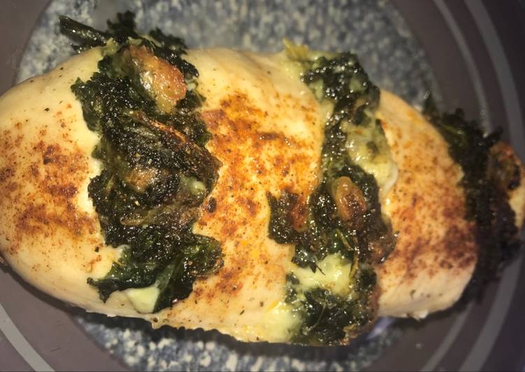 Pechuga de pollo al horno rellena de Kale y Mozzarella