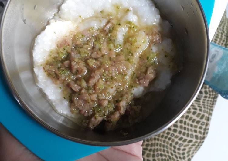 Cara Gampang Menyiapkan Nasi Tim Tumis Lele Brokoli Mpasi 11mo+ yang Bisa Manjain Lidah