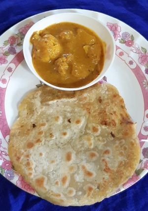 আলু চিজ পারাঠা (Aloo Cheese Paratha recipe in Bengali) রেসিপির প্রধান ছবি