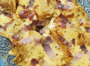 Foto principal de Nachos con panceta y salsa cheddar casera
