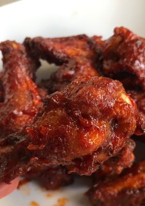 Una foto de Alitas de pollo picante 🐥🌶💥