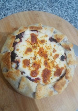 Una foto de Tarta de hojas de remolacha y brócoli