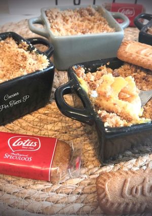 Une photo de Crumble Spéculoos Pommes/Caramel beurre salé et crème pâtissière