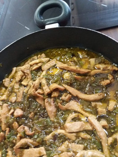 Una foto de Lomo con pimientos en salsa soja😋