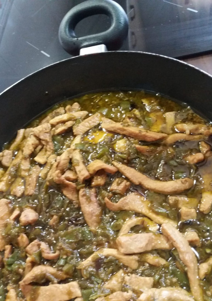 Una foto de Lomo con pimientos en salsa soja😋