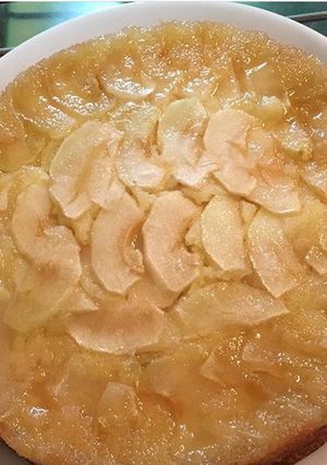 Una foto de Torta invertida de manzanas