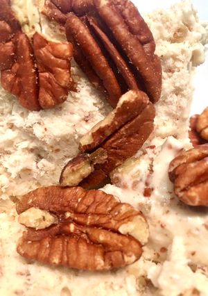 A picture of Yogurt Ice Cream with Honey and Walnuts.