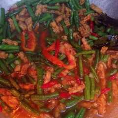 A picture of Oseng basah tempe kacang panjang.