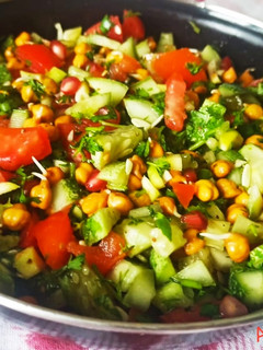 सलाद(Salad recipe in Hindi) रेसिपी मुख्य फोटो