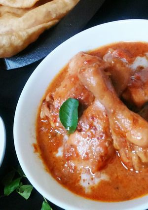 A picture of Bhuna Chicken with Coconut Milk.