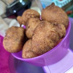 A picture of Banana Bombs.