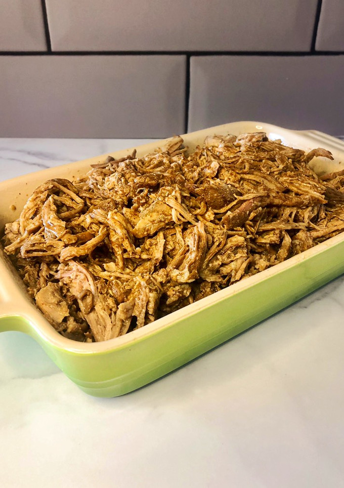 Una foto de Pulled pork a la cerveza (cerdo desmenuzado estilo gringo)