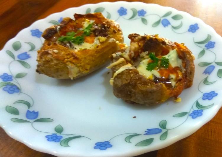 Guide to Make Baked Jacket Potato in 11 Minutes for Family