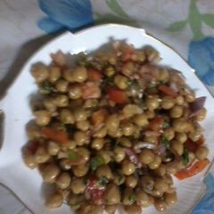 A picture of Chickpea salad.