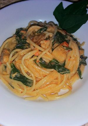 Csirkés-spenótos spagetti recept fotója
