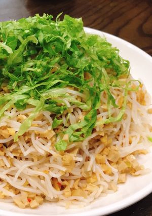 Hình của món Bún xào sả.
