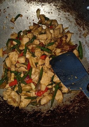 Foto resep Oseng ayam fillet dan tahu cabe ijo