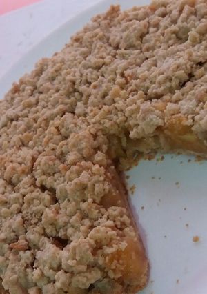 Una foto de Crumble de manzanas rojas