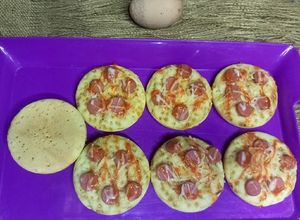 Foto resep Pizza mini (Saos pedas cm sedikit utk anak TK)
