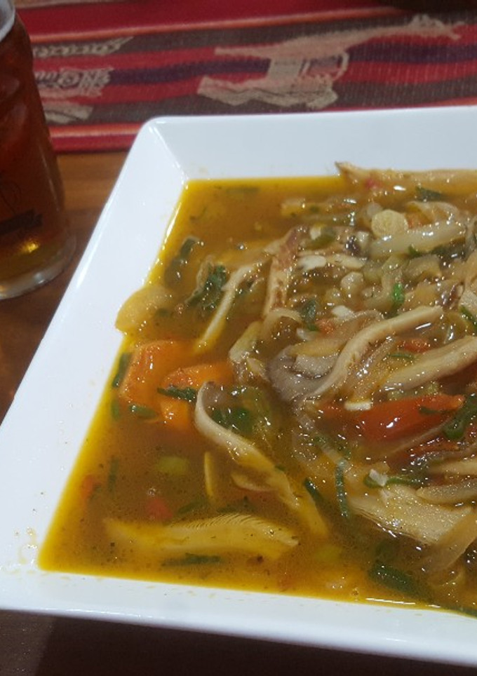 Una foto de Sopa de girgolas