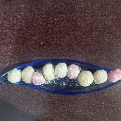 A picture of Nariyal Ladoo.