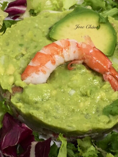 Foto principal de Tartar de palitos de cangrejo, langostinos y guacamole