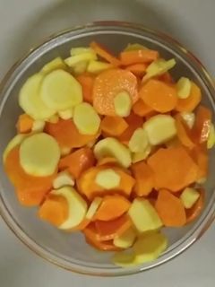 આથેલી લીલી હળદર (Aatheli Lili Haldar Recipe In Gujarati) રેસીપી મુખ્ય ફોટો
