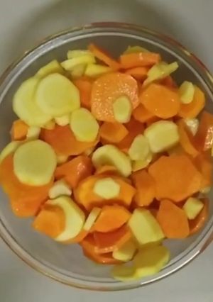 આથેલી લીલી હળદર (Aatheli Lili Haldar Recipe In Gujarati) રેસીપી મુખ્ય ફોટો