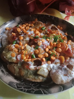 पापड़ी चाट(papdi chaat recipe in Hindi) रेसिपी मुख्य फोटो
