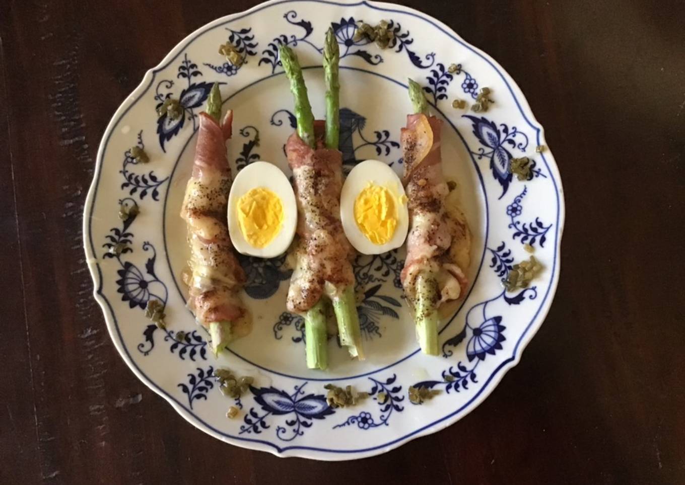 California Farm Roasted Asparagus in prosciutto and cheese