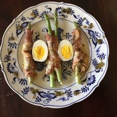 A picture of California Farm Roasted Asparagus in Prosciutto Ham.