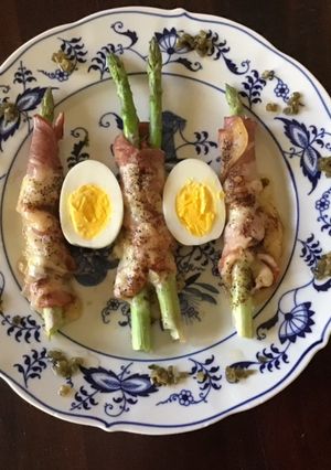 A picture of California Farm Roasted Asparagus in Prosciutto Ham.