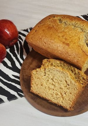 Una foto de 🫙🍎 Budín de yogurt, manzana y avena 🍎🫙 Súper húmedo y delicioso