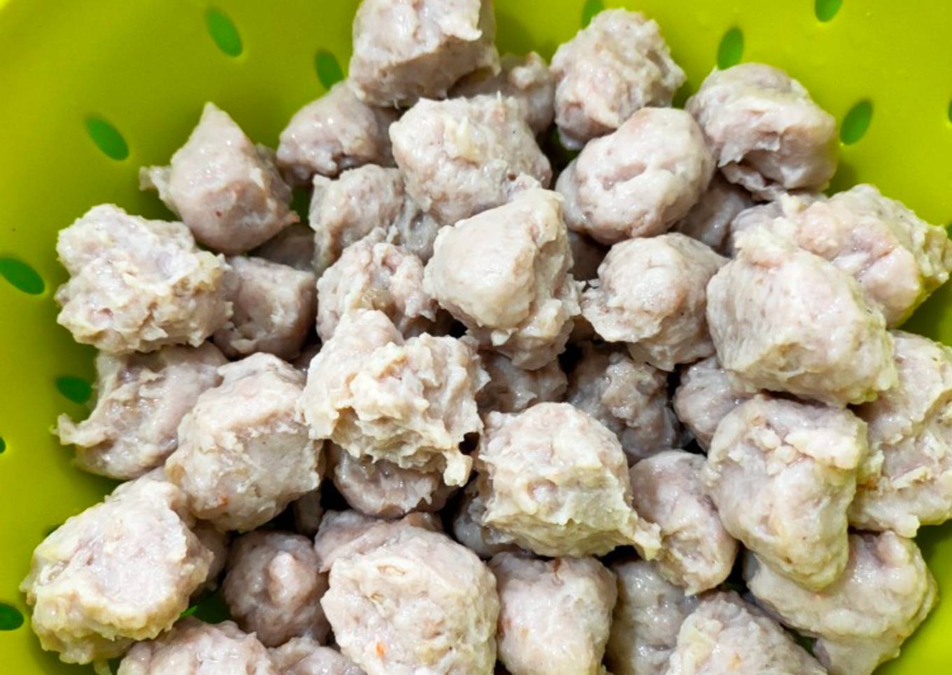 (Non Halal) BAKSO BABI terEnaaakkk.. patut di coba 👍🏻