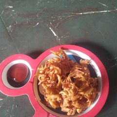 A picture of Onion bhaja.