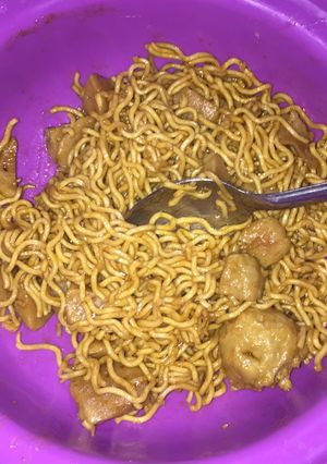 Foto resep Mie goreng bakso (non instan tapi praktis)