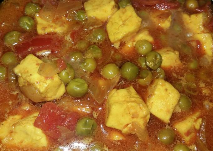 How to Prepare Favorite Mutter Paneer