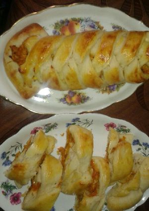A picture of #Chicken_Bread.