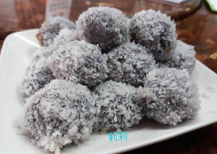 Klepon ubi ungu 紫地瓜麻薯