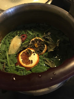 Una foto de Infusión de Limoncillo cítricos, jengibre y cúrcuma
