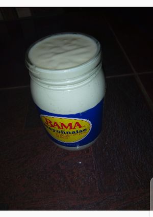 A picture of Home made mayonnaise.